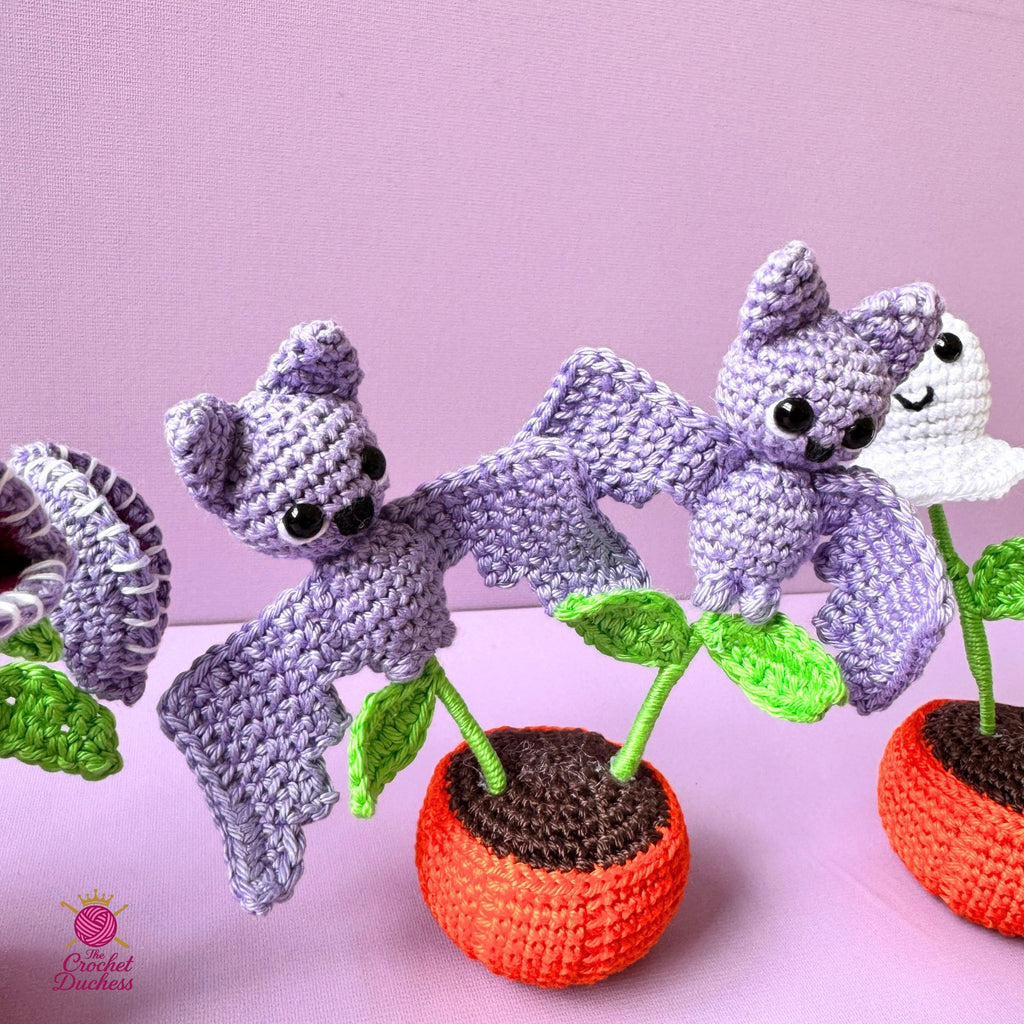 Spooky Plants Crochet Pattern – Halloween Pumpkin Pots with Bats, Ghosts & Venus Flytrap